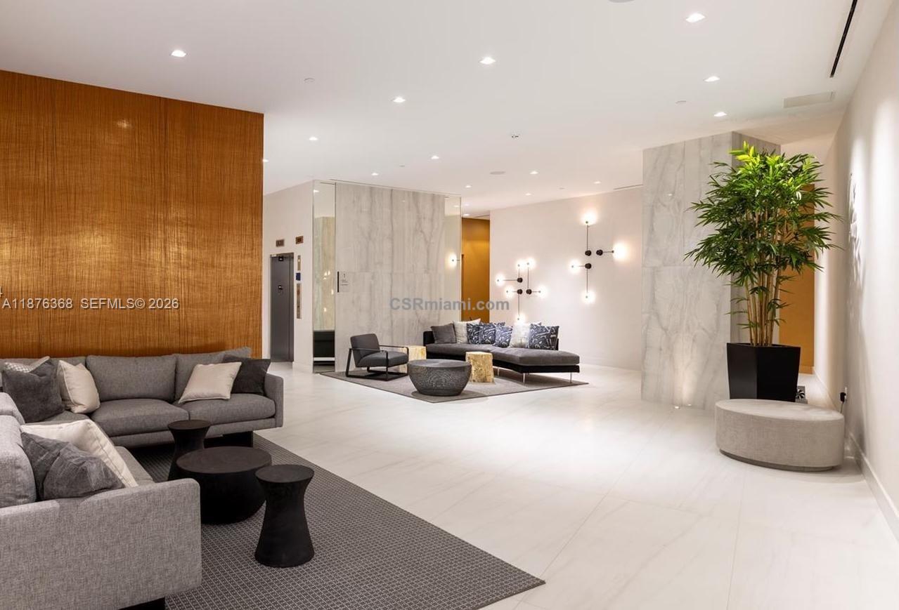 AURORA CONDOMINIUM - Residential