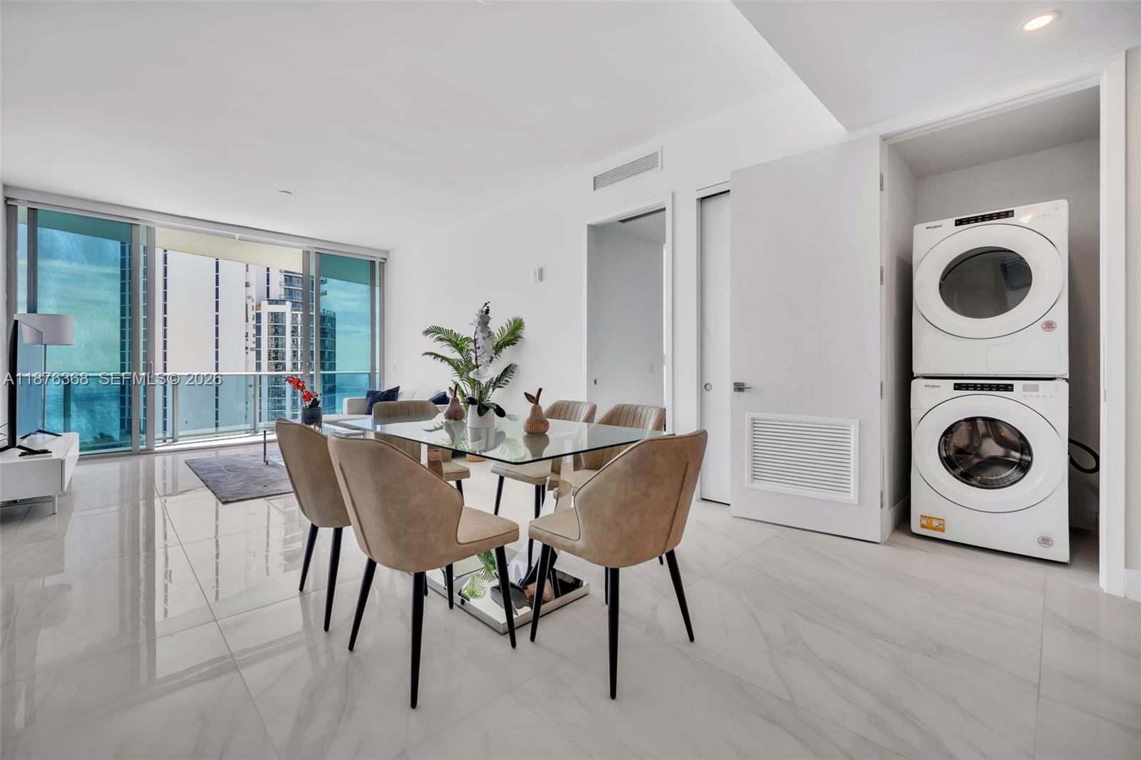 AURORA CONDOMINIUM - Residential