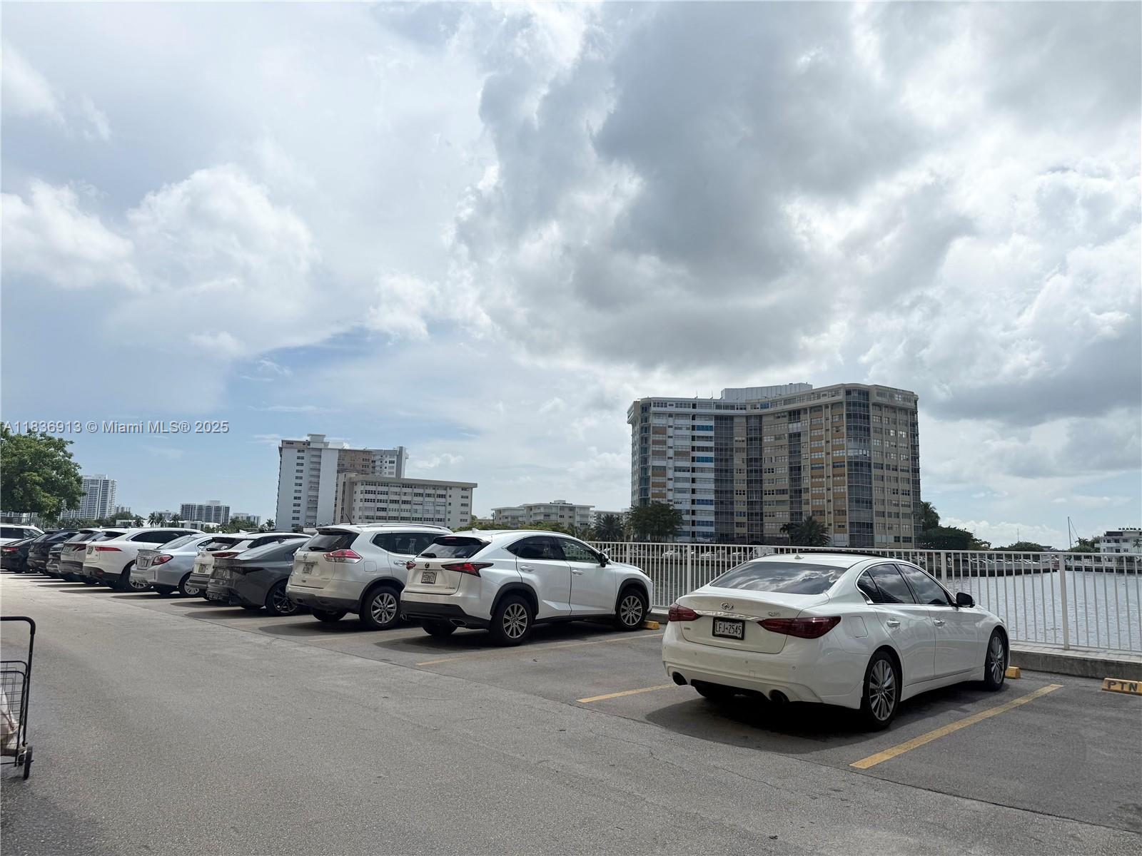 PLAZA TOWERS - Residential Lease