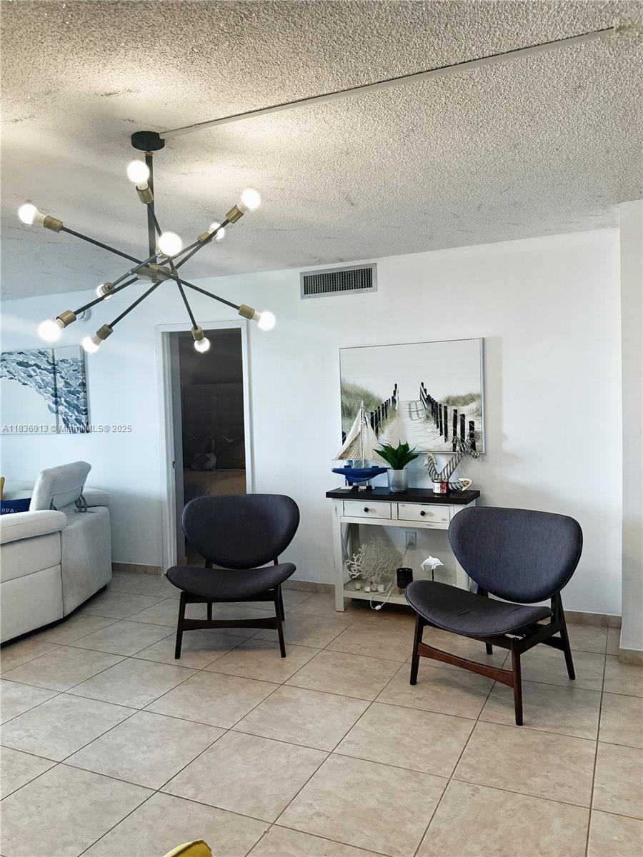 PLAZA TOWERS - Residential Lease