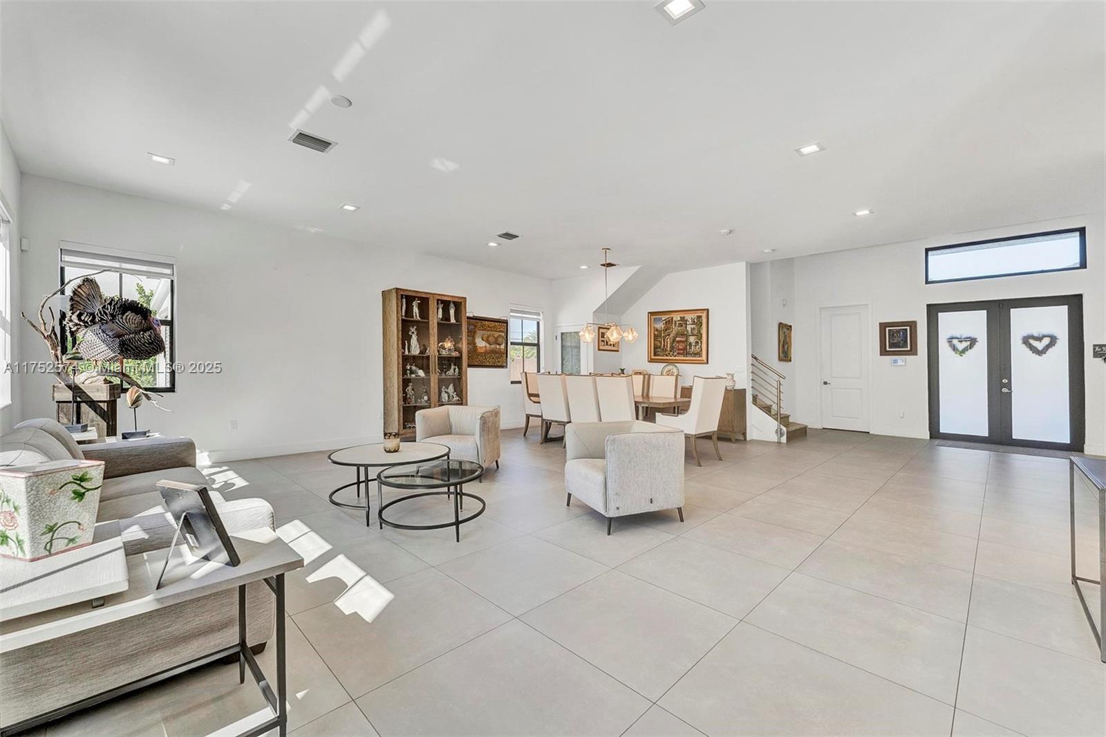 8906 SW 69th Ter
