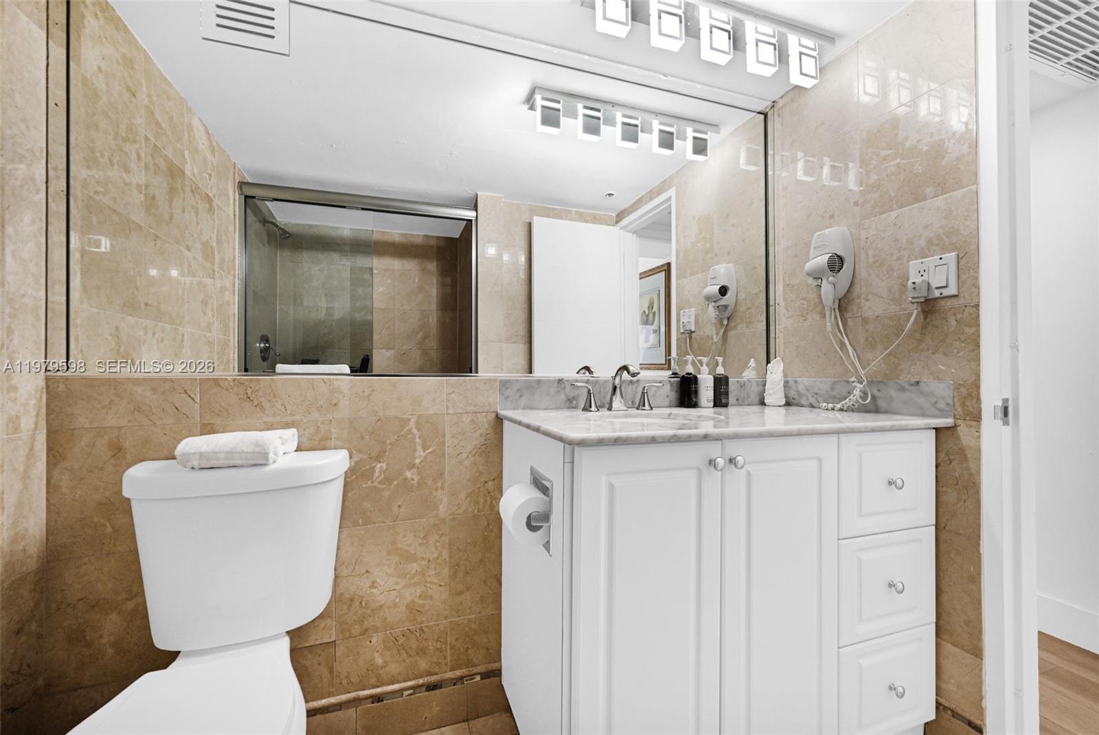 THE ALEXANDER CONDO - Residential