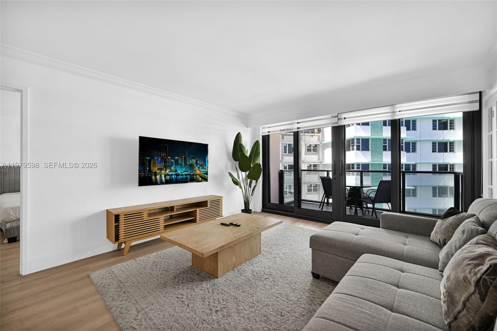 THE ALEXANDER CONDO - Residential