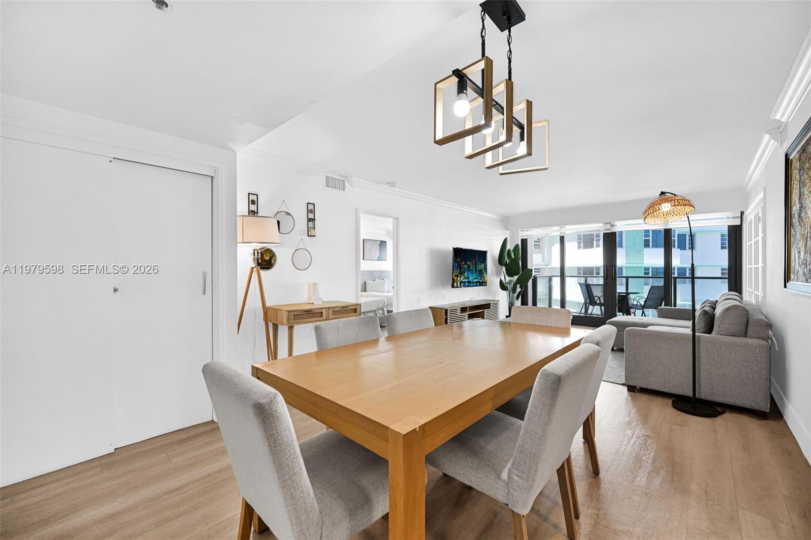 THE ALEXANDER CONDO - Residential