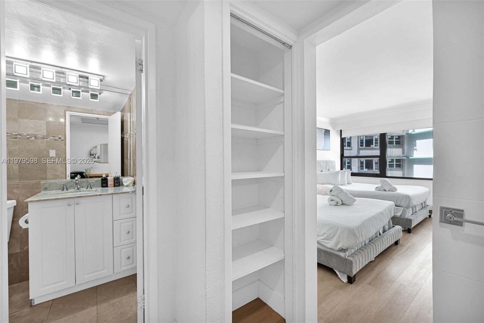 THE ALEXANDER CONDO - Residential