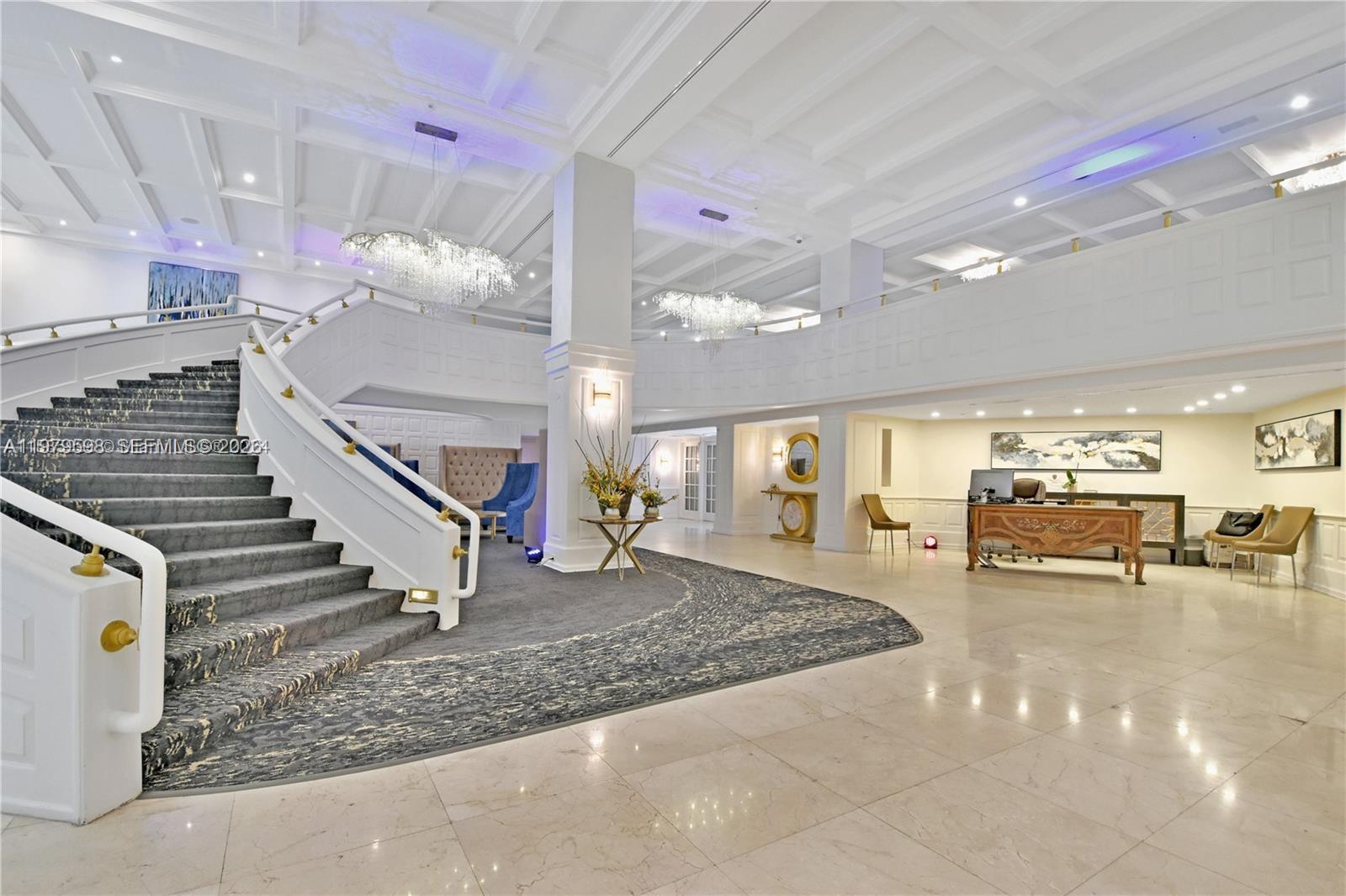 THE ALEXANDER CONDO - Residential