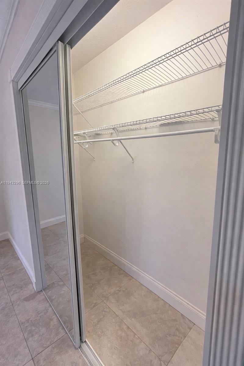 HOLLYWOOD LAKES SECTION - Residential