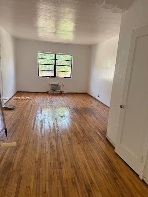 987 Bay Dr 1