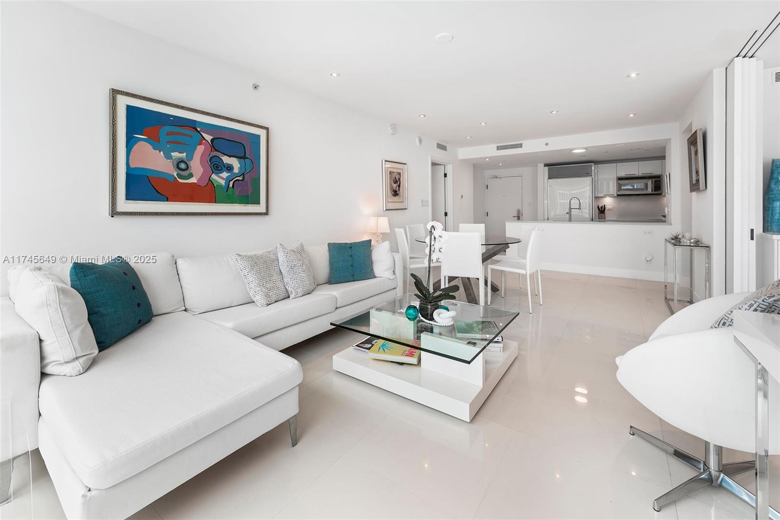 CENTRAL CARILLON BEACH CO - Residential Lease