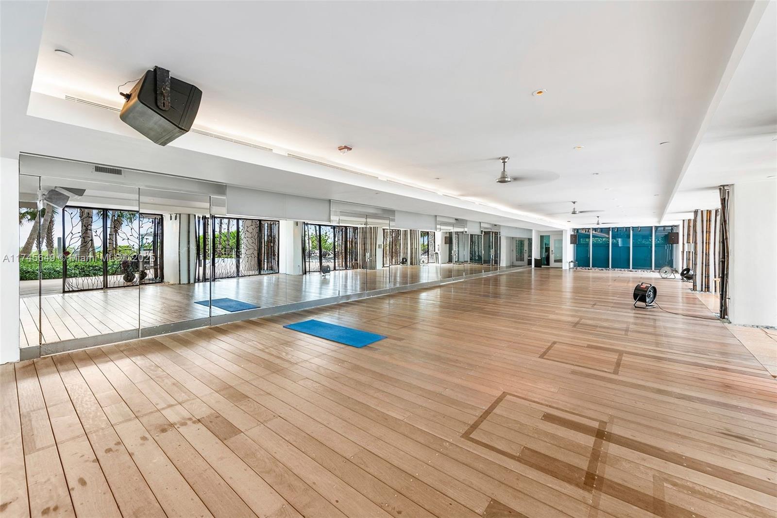 CENTRAL CARILLON BEACH CO - Residential Lease