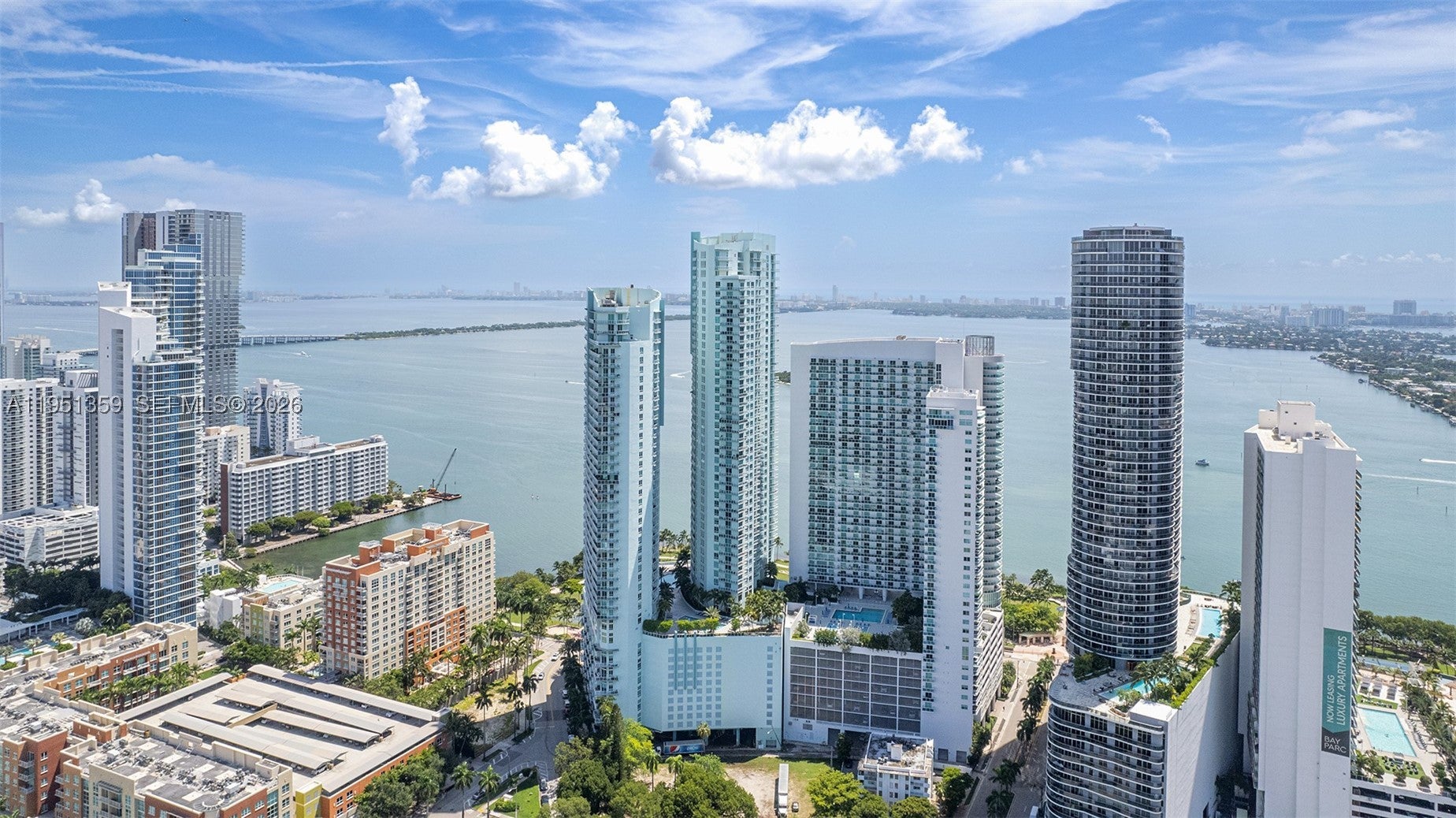 1900 N BAYSHORE DR