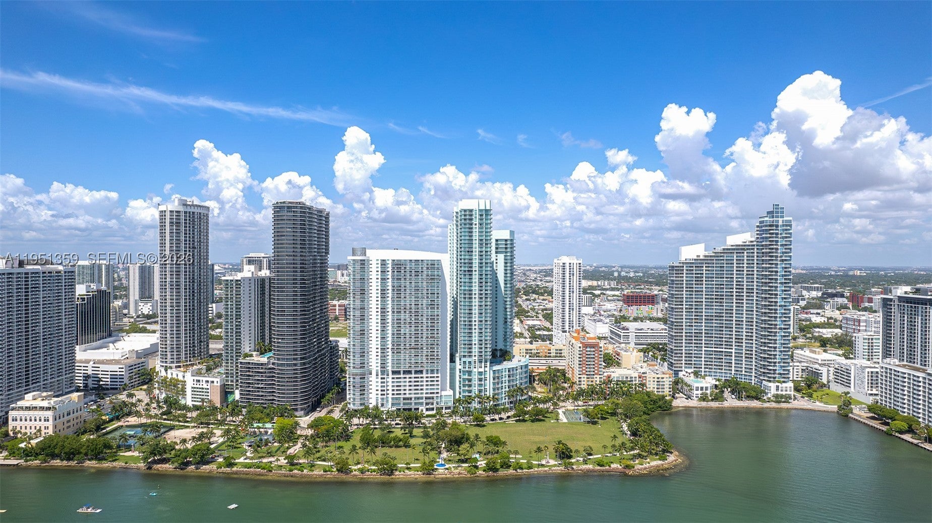 1900 N BAYSHORE DR