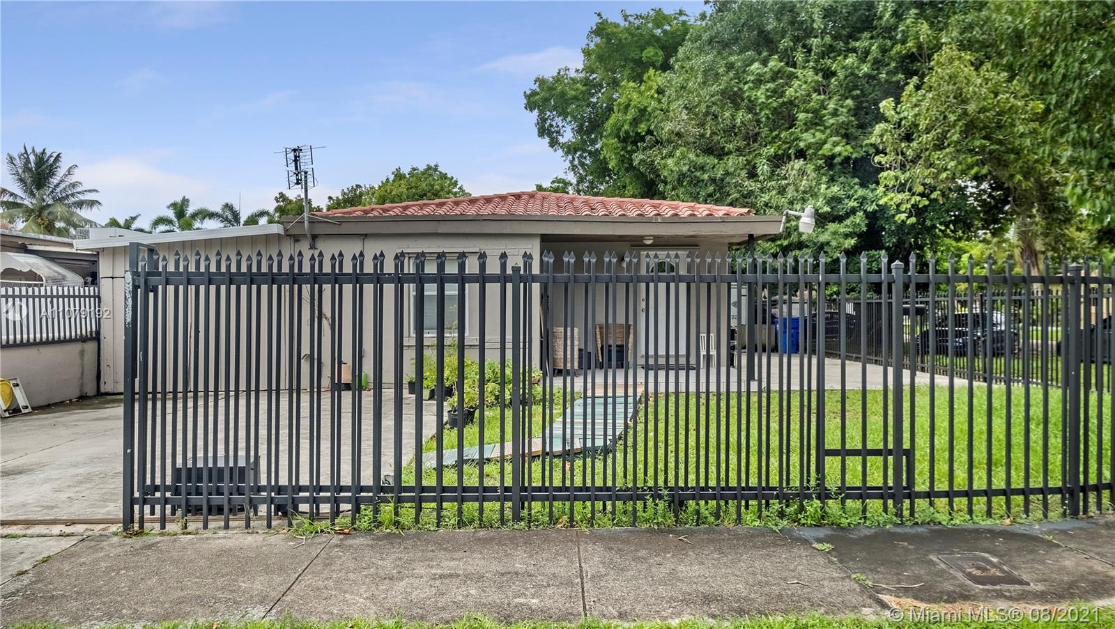 GRAPELAND HEIGHTS - Residential