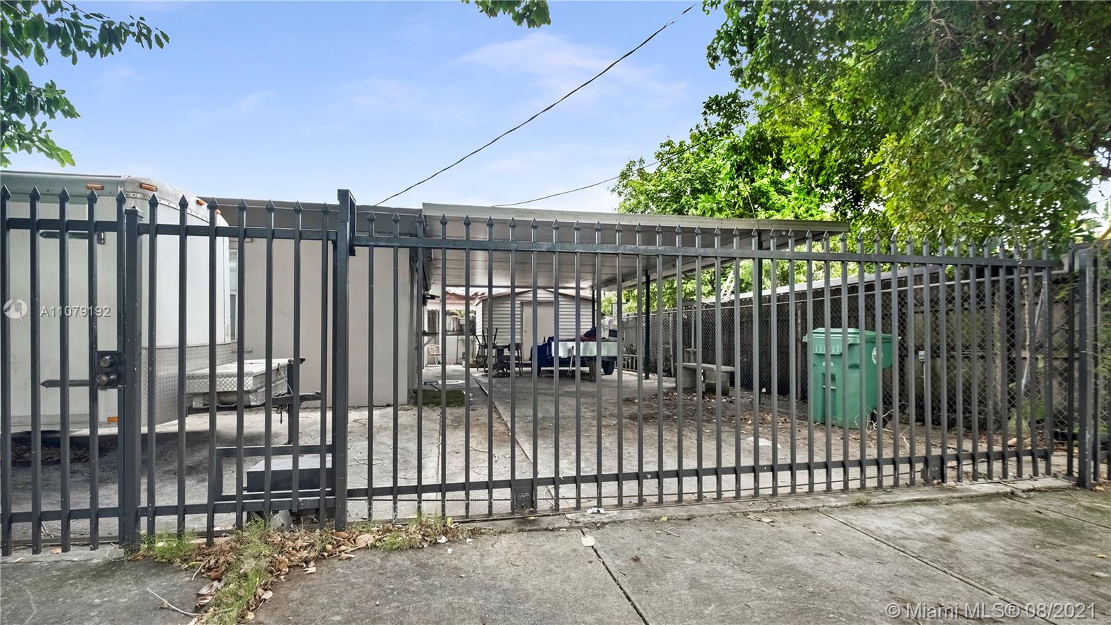 GRAPELAND HEIGHTS - Residential