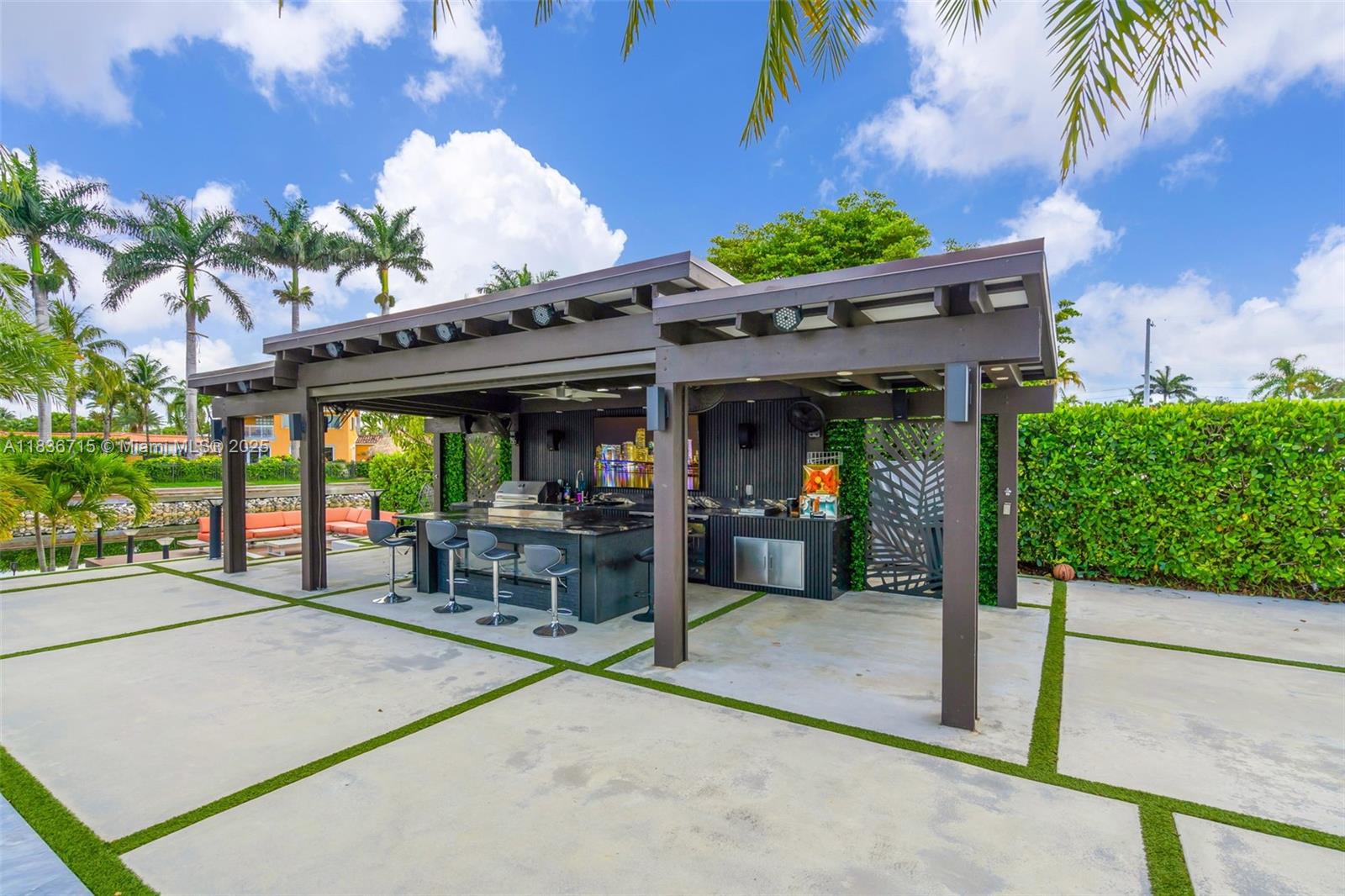 2ND ADDN TO PALM SPRINGS - Residential