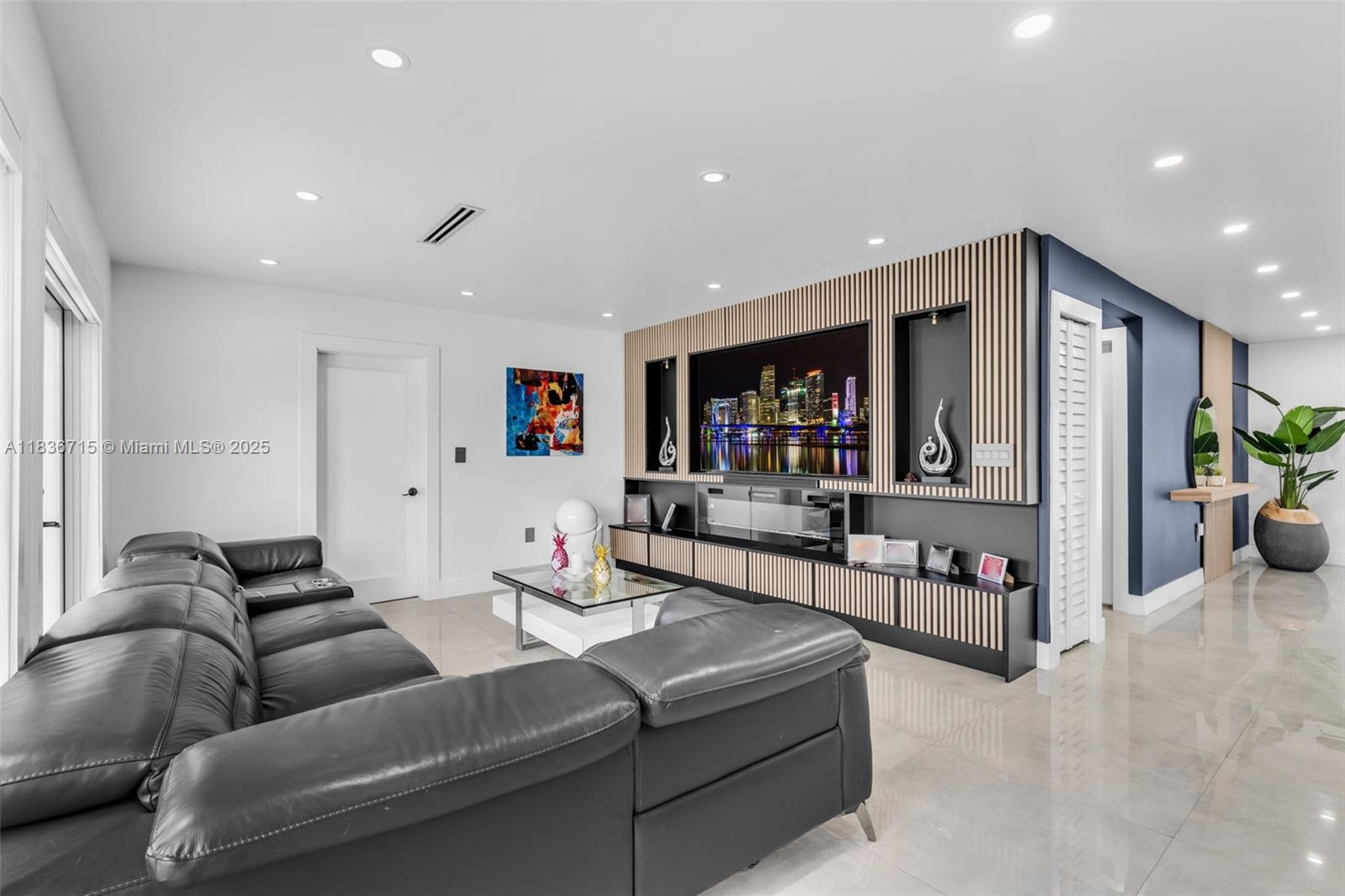 2ND ADDN TO PALM SPRINGS - Residential