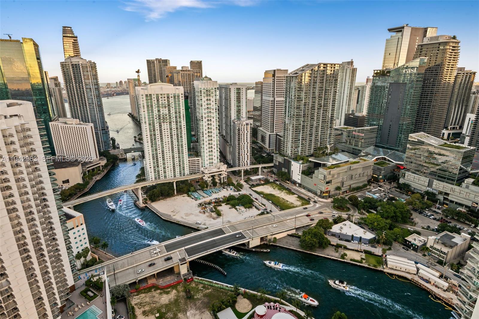 IVY CONDO - Residential Lease