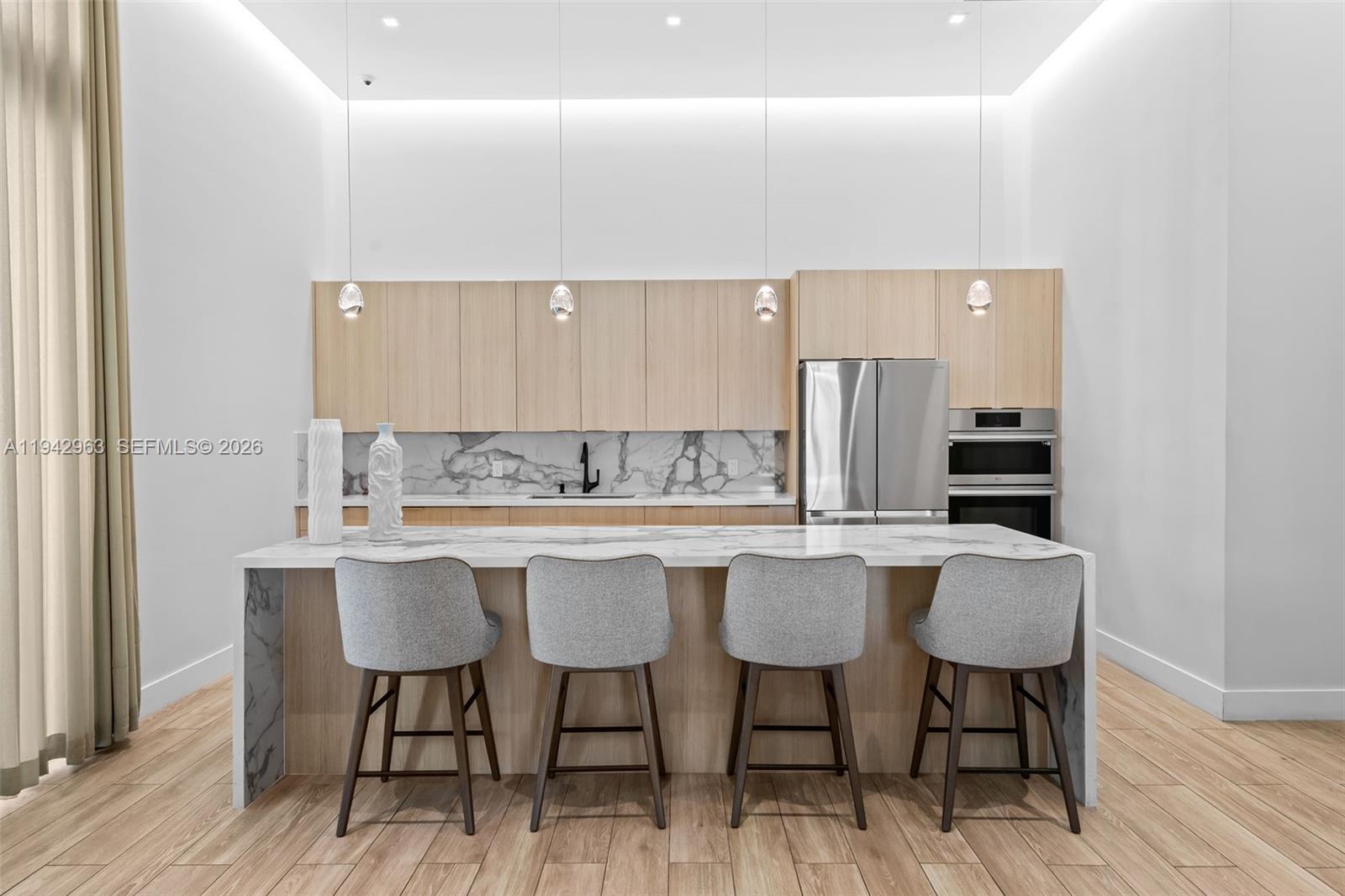 IVY CONDO - Residential Lease