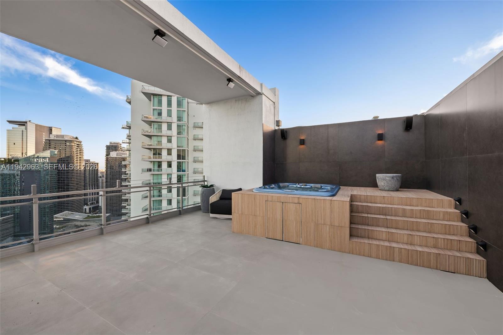 IVY CONDO - Residential Lease