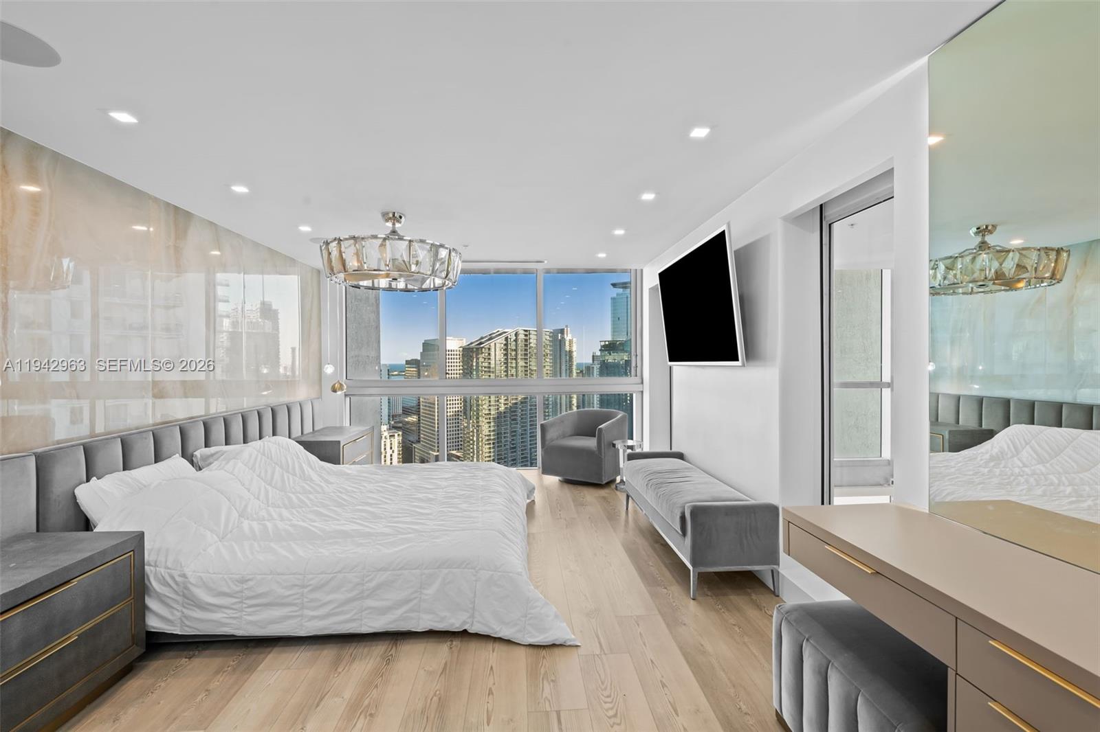 IVY CONDO - Residential Lease