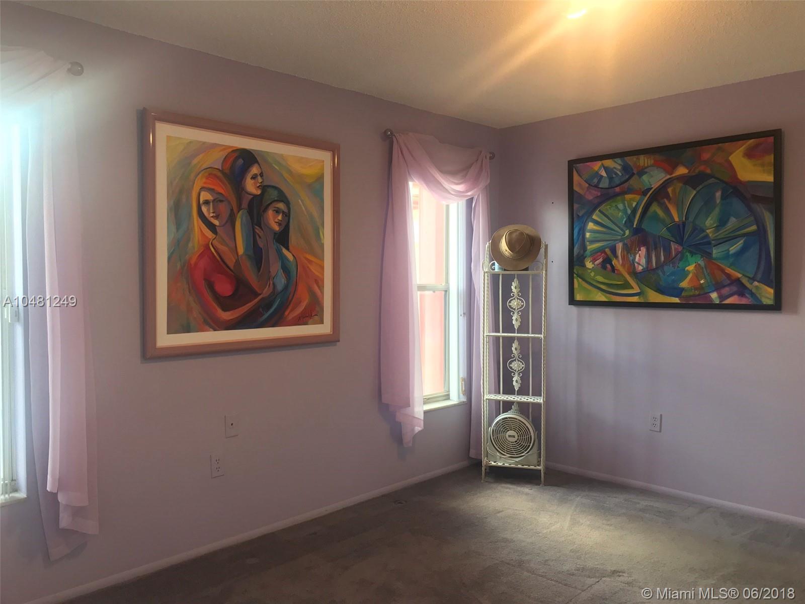 KNOLLS 4 SEC - Residential