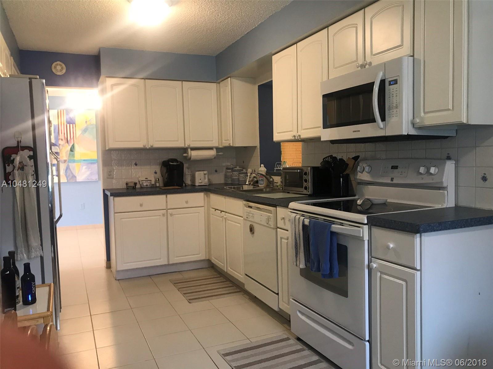 KNOLLS 4 SEC - Residential