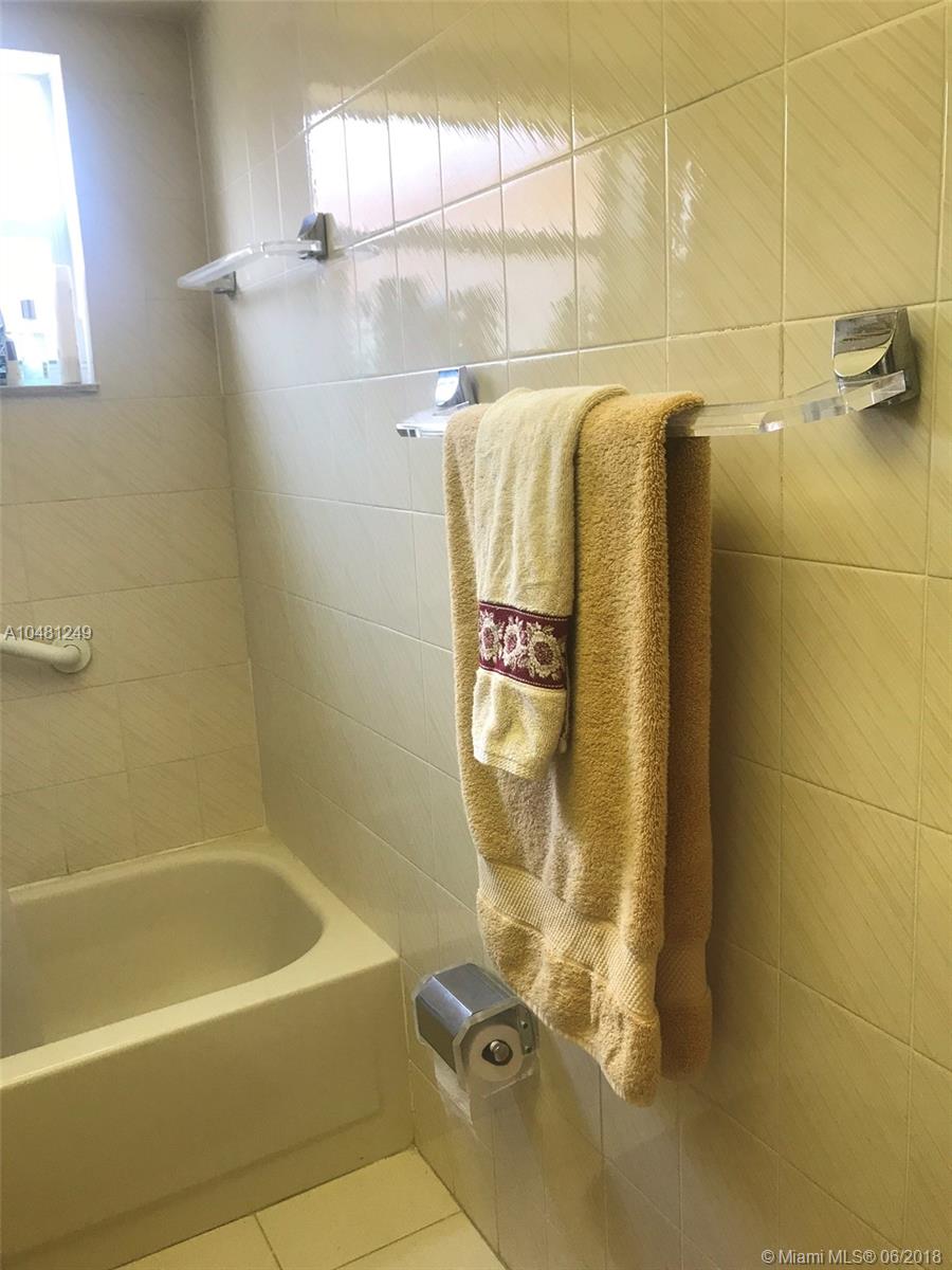 KNOLLS 4 SEC - Residential