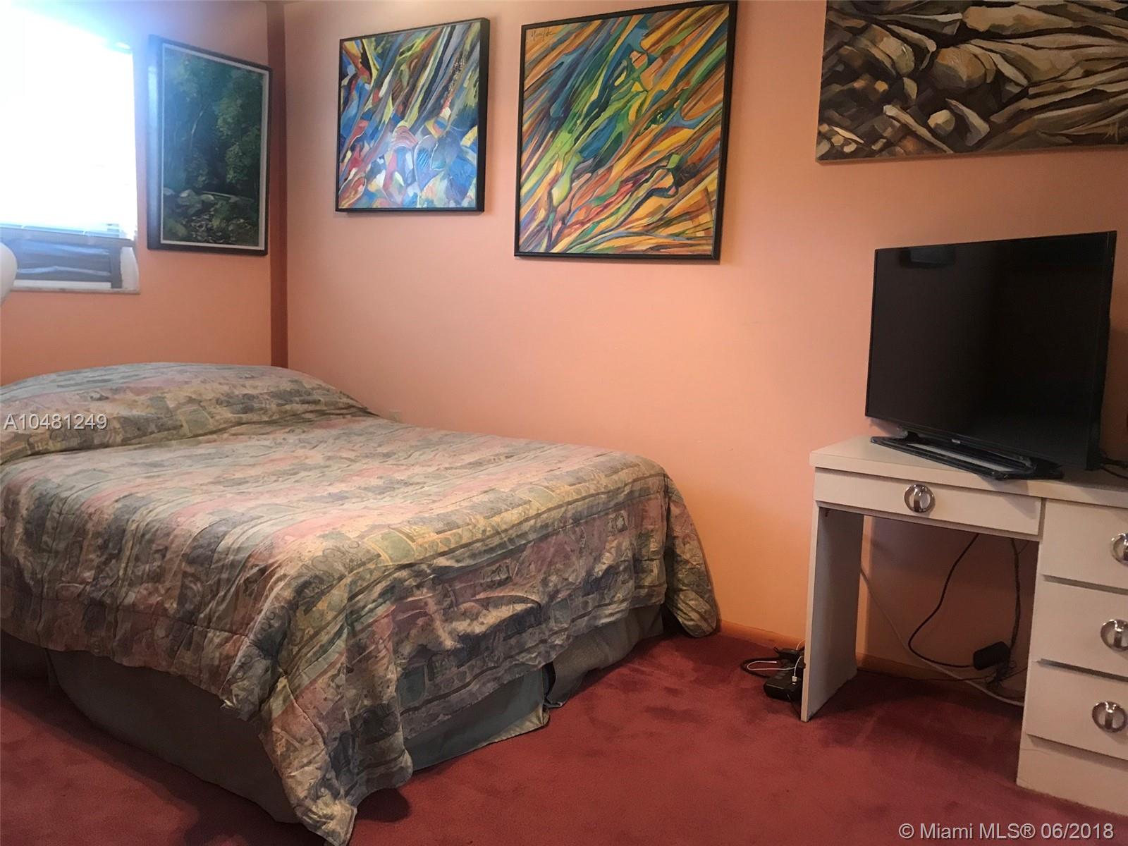 KNOLLS 4 SEC - Residential