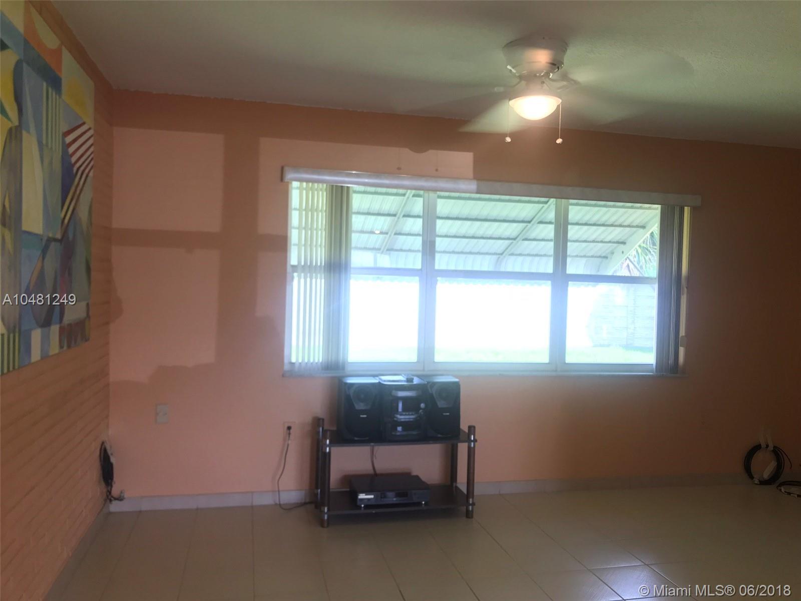 KNOLLS 4 SEC - Residential