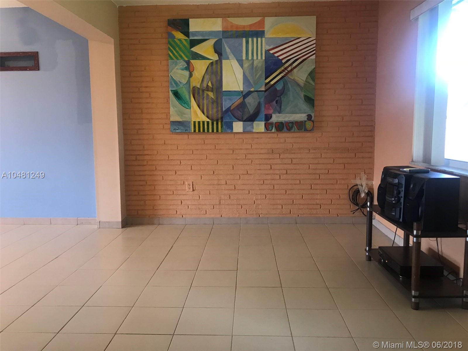 KNOLLS 4 SEC - Residential