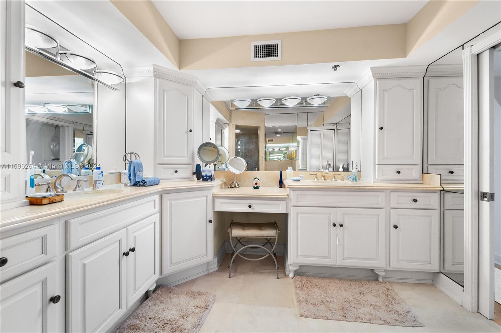 TEQUESTA TOWERS CONDO - Residential