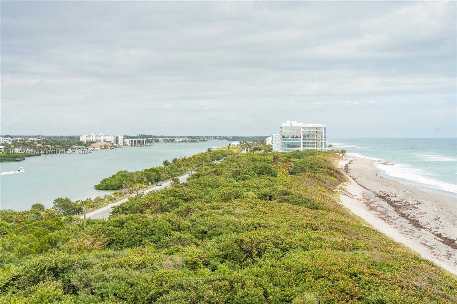 TEQUESTA TOWERS CONDO - Residential