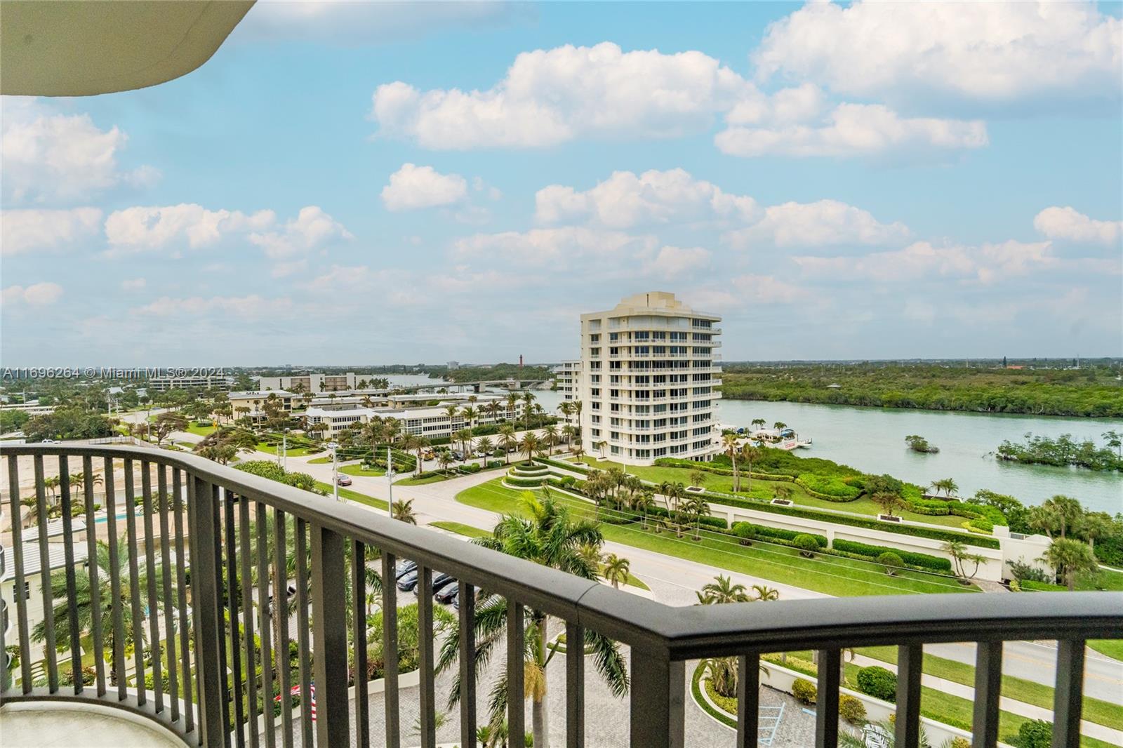 TEQUESTA TOWERS CONDO - Residential
