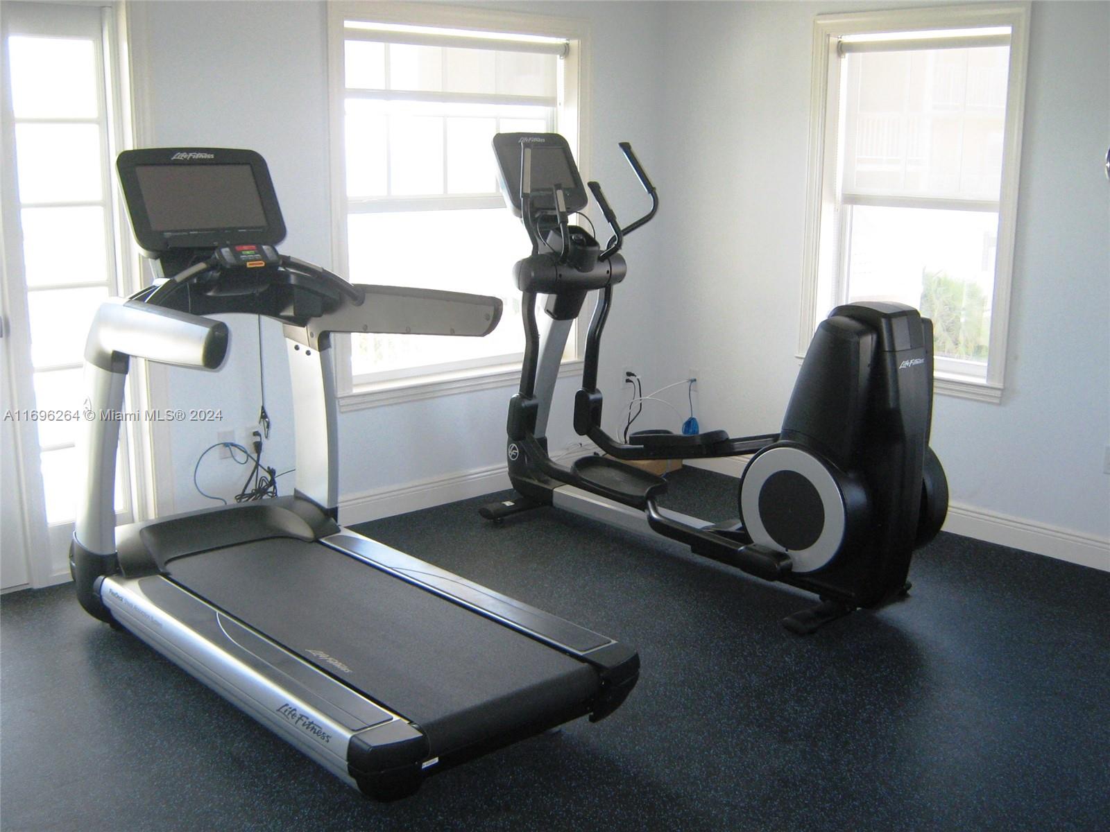TEQUESTA TOWERS CONDO - Residential
