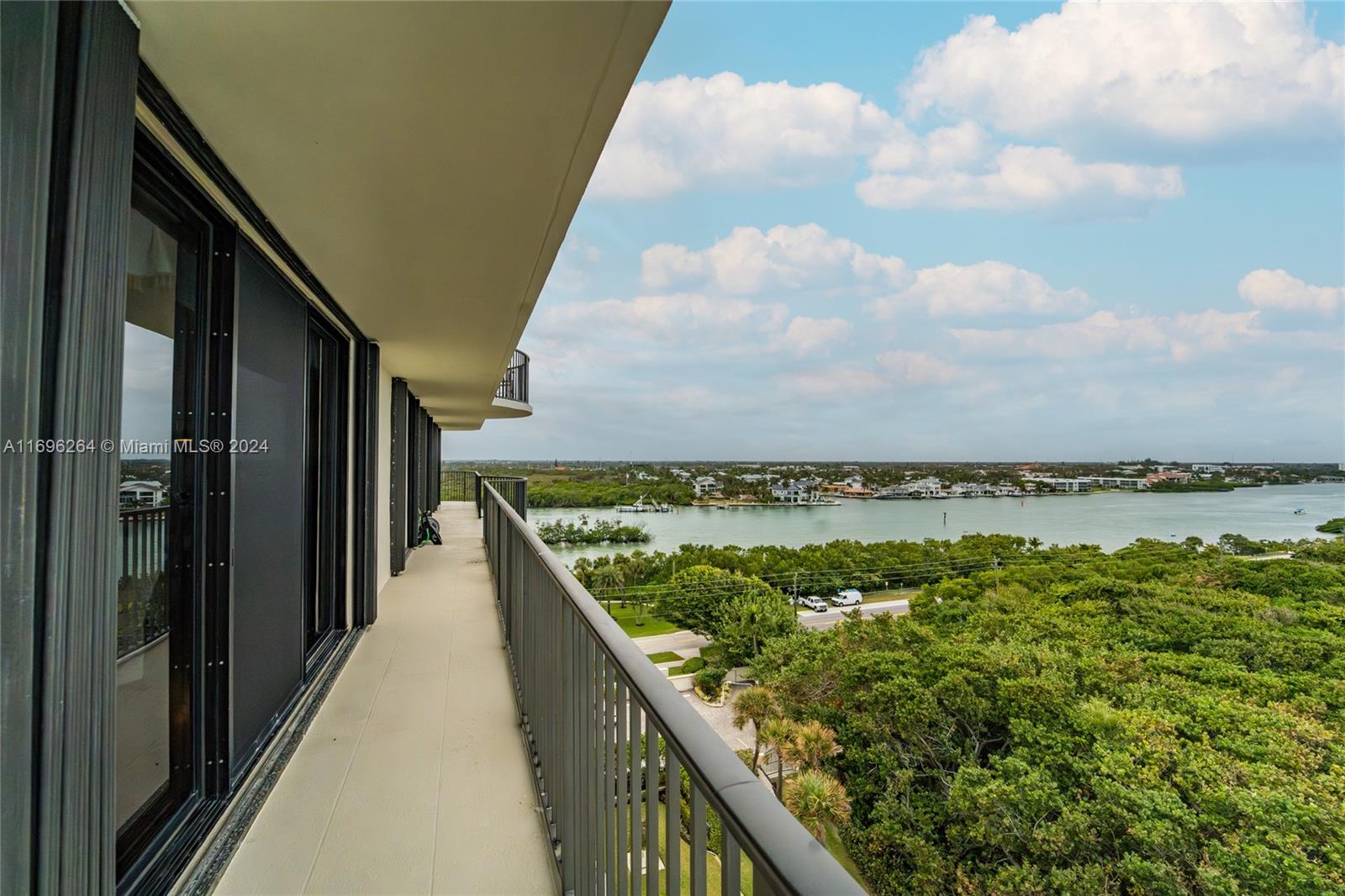 TEQUESTA TOWERS CONDO - Residential