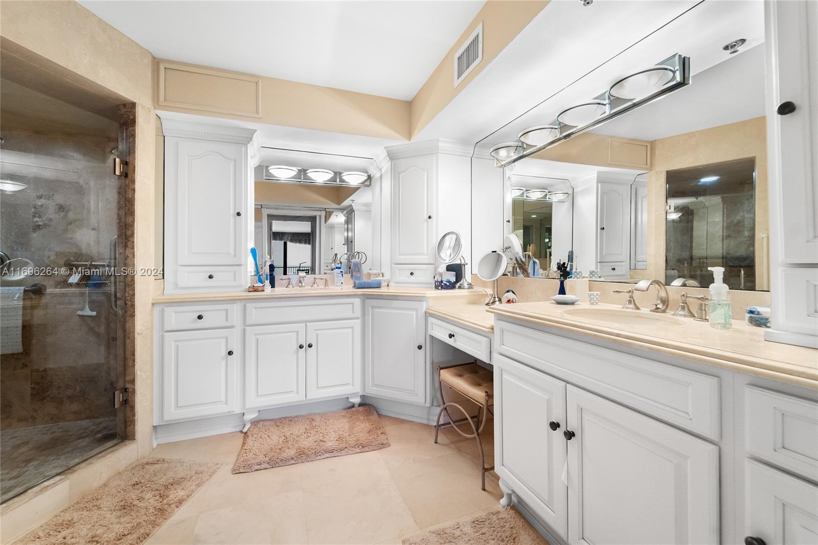 TEQUESTA TOWERS CONDO - Residential