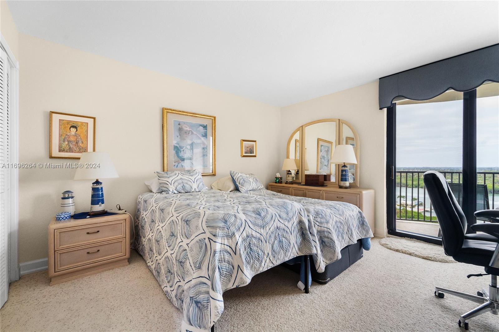 TEQUESTA TOWERS CONDO - Residential