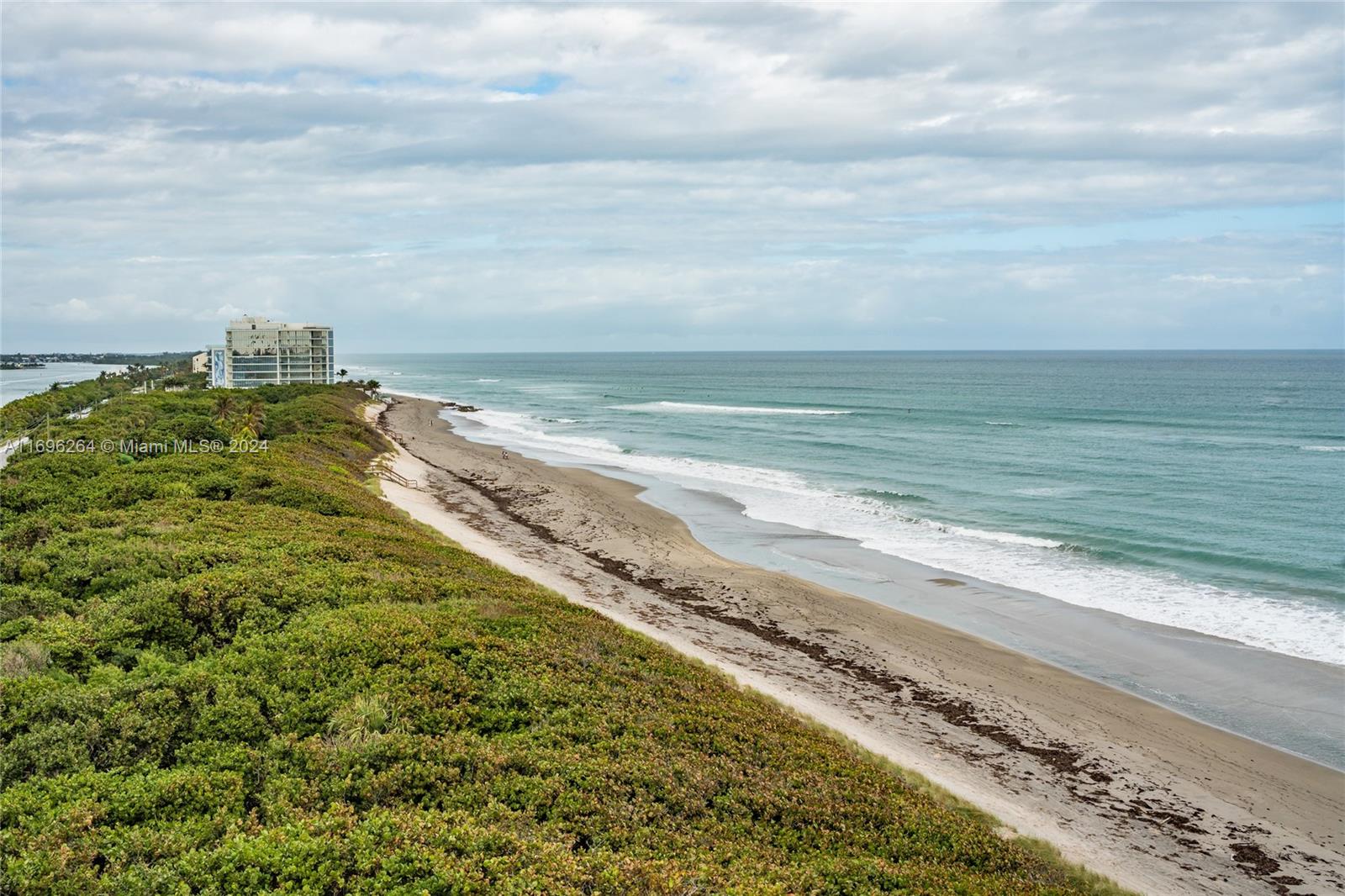 TEQUESTA TOWERS CONDO - Residential
