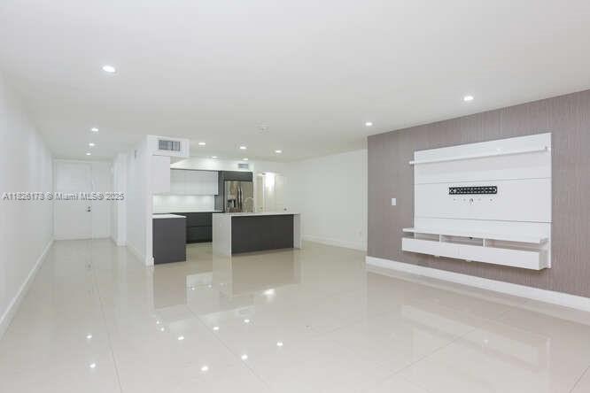 7126 Ballantrae Ct