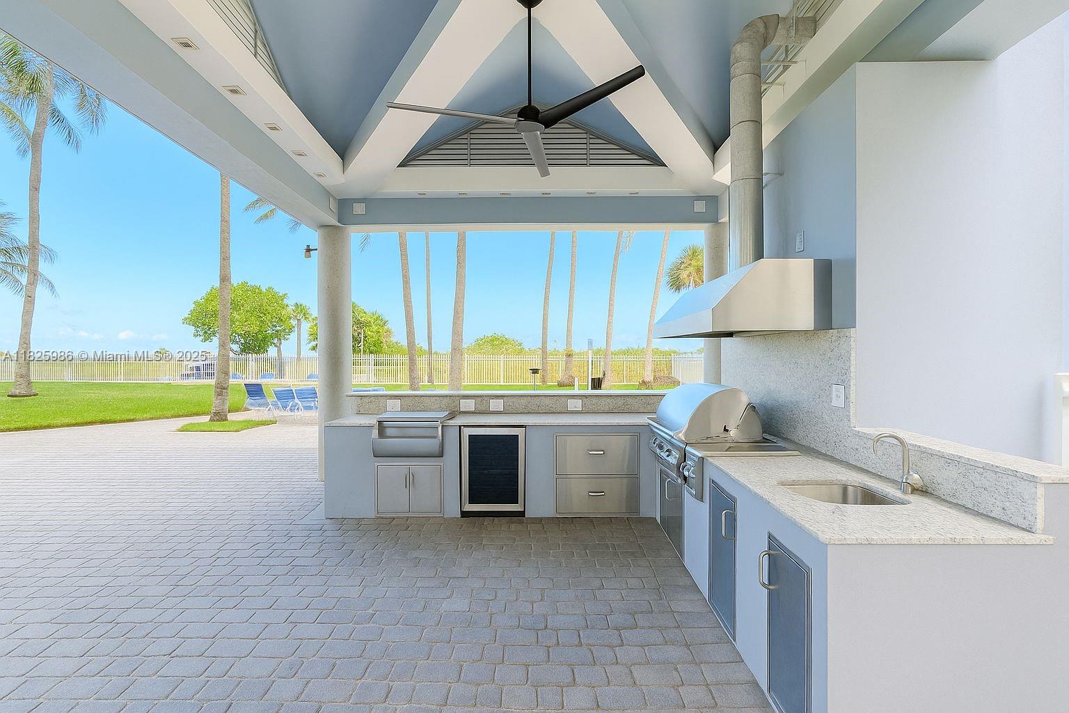 LA GORCE PALACE CONDO - Residential