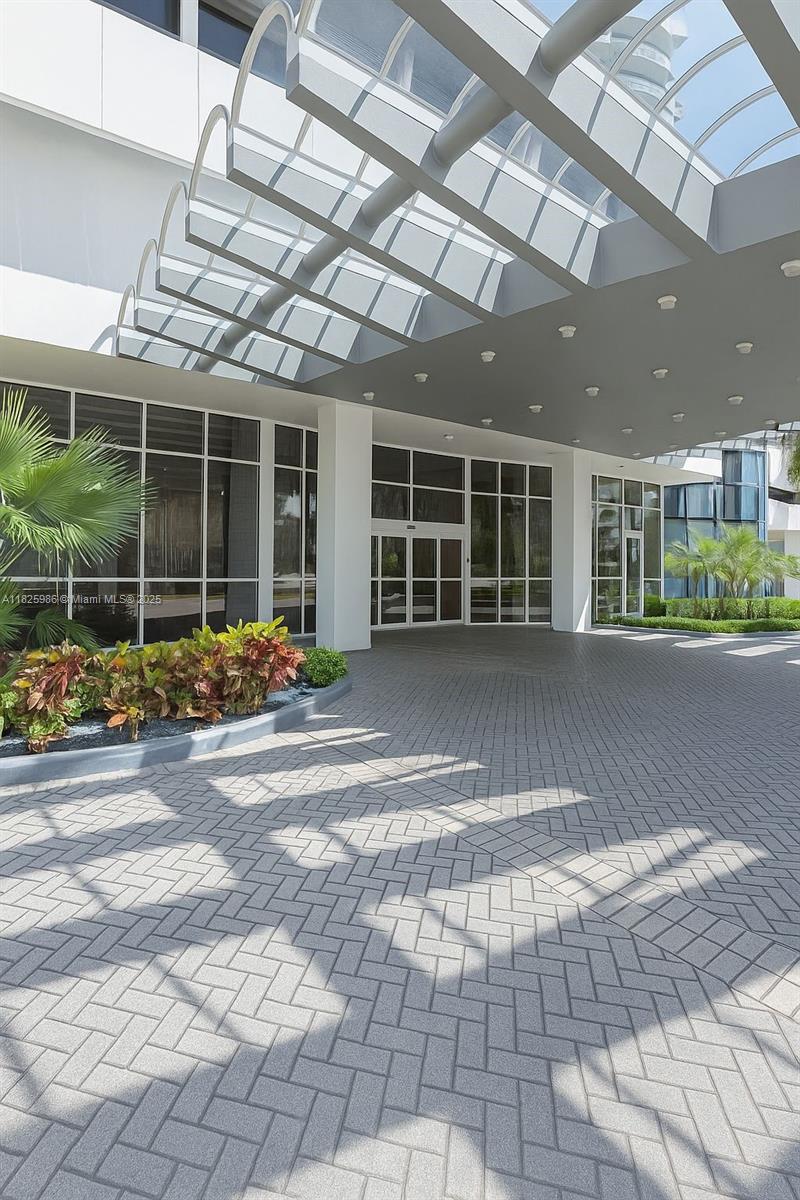 LA GORCE PALACE CONDO - Residential