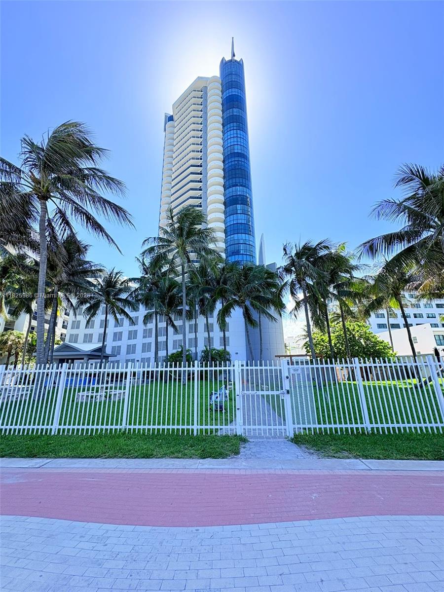 LA GORCE PALACE CONDO - Residential