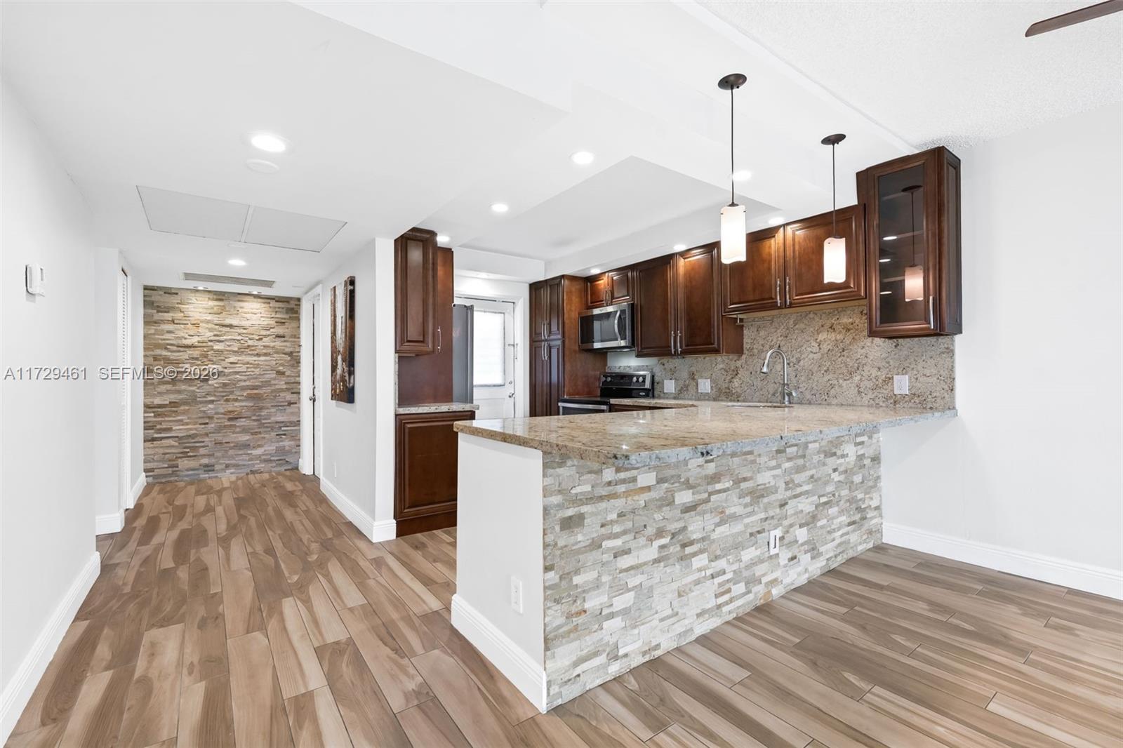 PALM-AIRE COUNTRY CLUB CO - Residential