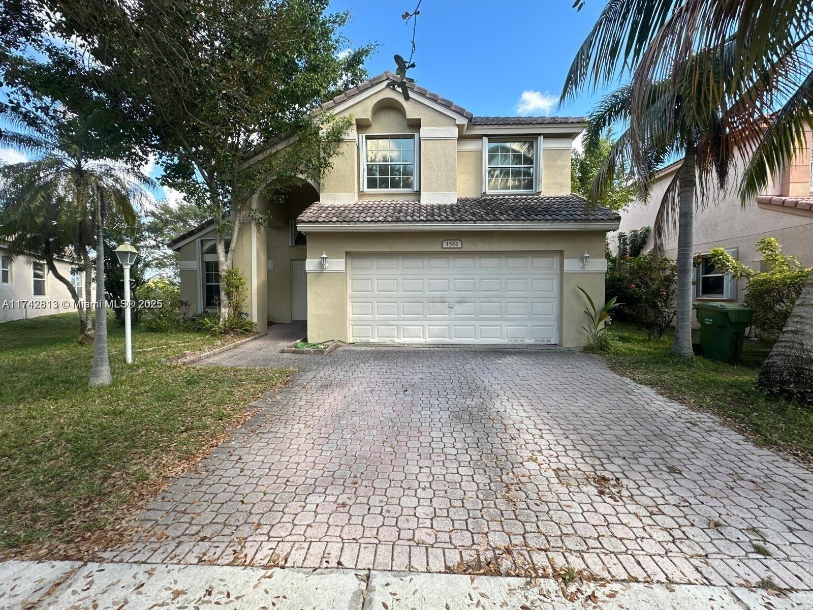 1581 Nw 132nd Ave, Pembroke Pines, Miami-Dade County, Florida - 4 Bedrooms  
3 Bathrooms - 