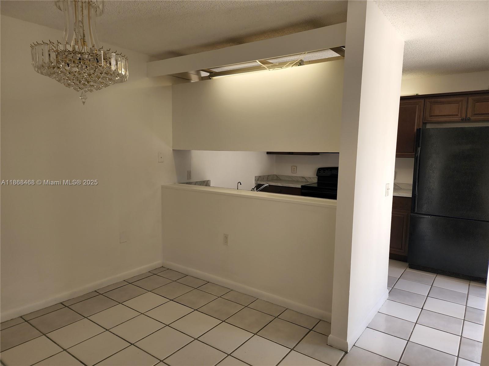 VILLAGE OF SANDALWOOD LAK - Residential Lease