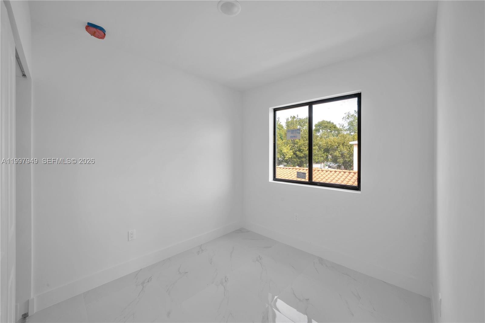 BEACOM MANOR - Residential Income