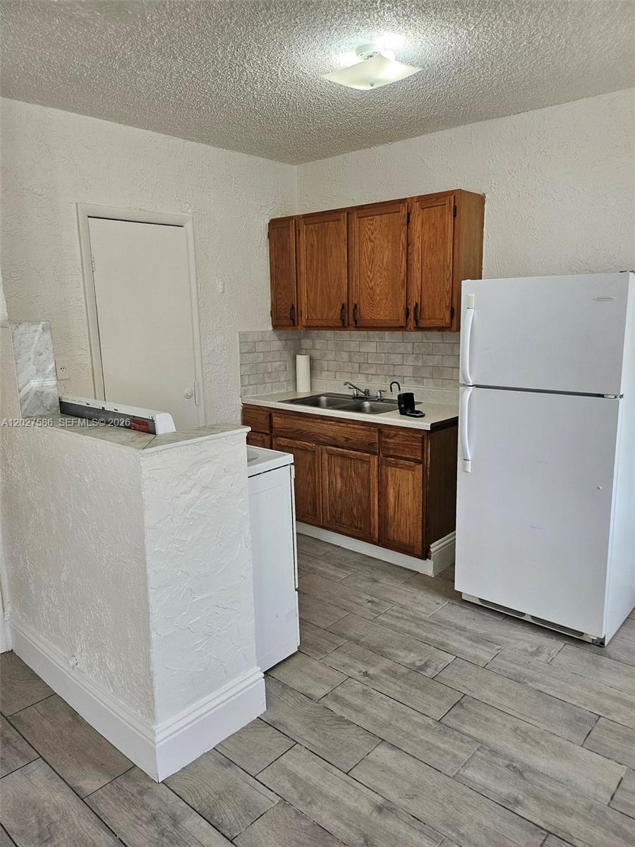 709 NE 4th Ct 2
