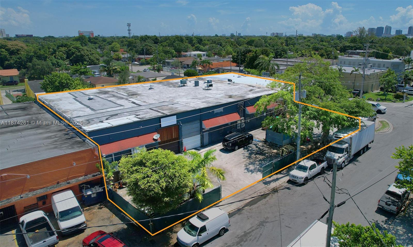 1401 NW 23 Street represents an opportunity to acquire a 14,560 square foot building in Miami's emerging Allapattah neighborhood.
The building features 4 bays, 18' ceilings, 3 phase power, twin t construction, and 11'x14' roll-up doors. 50% occupied and entirely unencumbered by substantial lease term, the property can support a wide variety of industrial and commercial uses, providing flexibility for future development, owner-occupancy, and leasing strategies. The site is located two linear blocks from the Rubell Museum, lending itself to continued industrial uses, adaptive reuse and ground up development. 5 minutes to the Jackson/UM Health District, Wynwood & the Design District. 15 minute drive to Miami International Airport and the Port Of Miami.