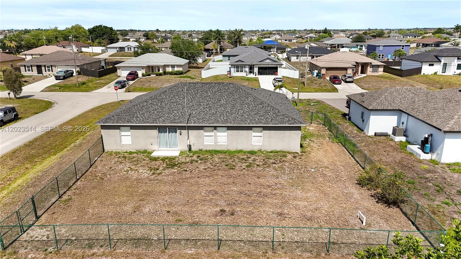 CAPE CORAL - Residential