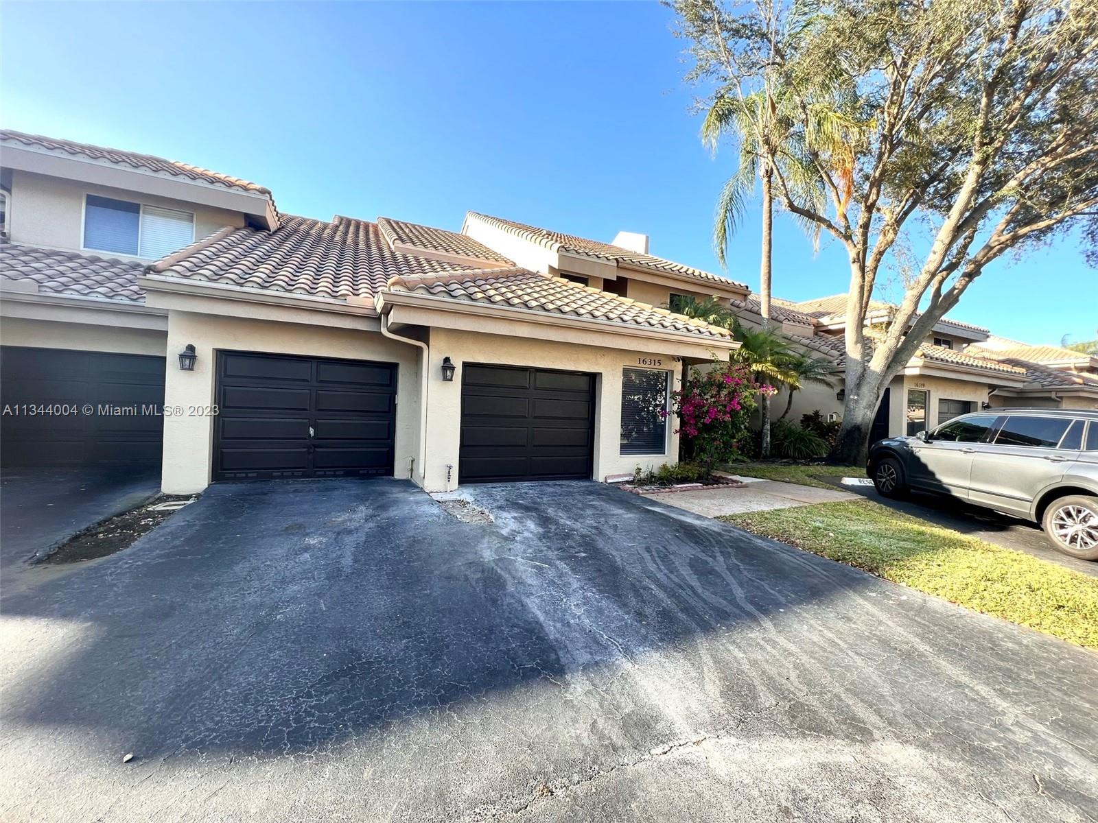 Photo 6 of 36 of 16315 Malibu Dr 74 townhome